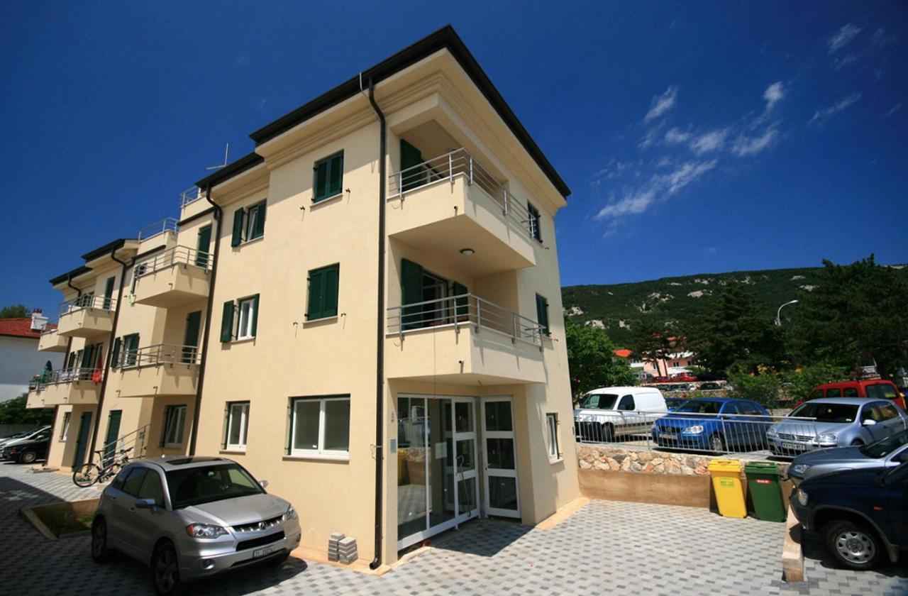 Apartments Happy Stay Center Baska Luaran gambar